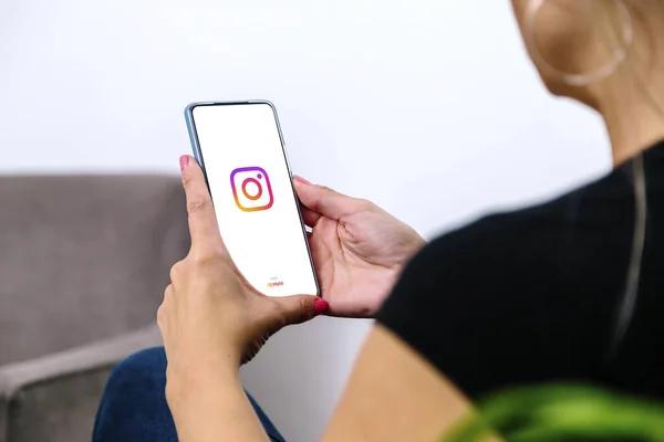 Instagram Privacy vs. Curiosity The Rise of Private Profile Viewers